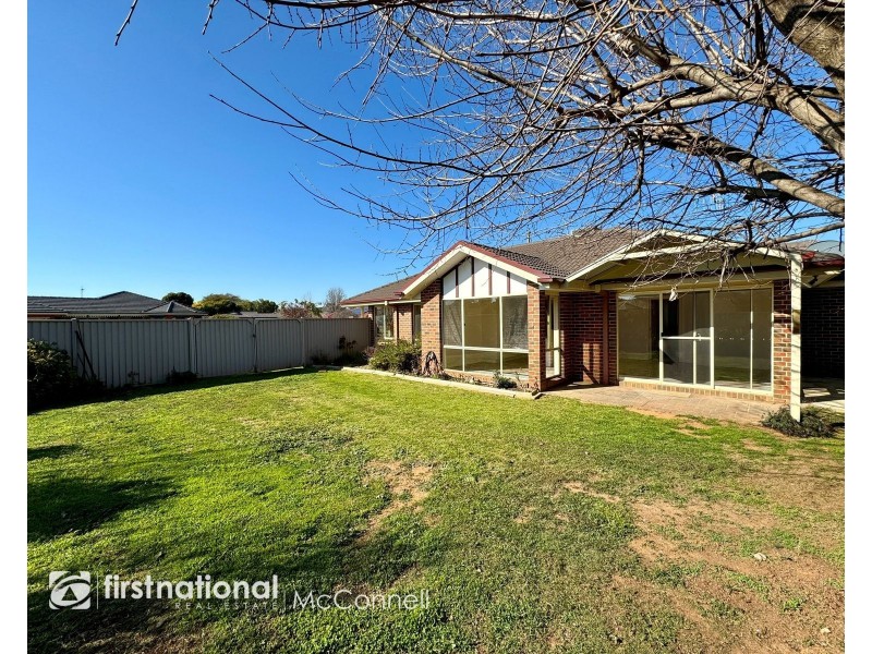 8 Henley Close, Kyabram VIC 3620
