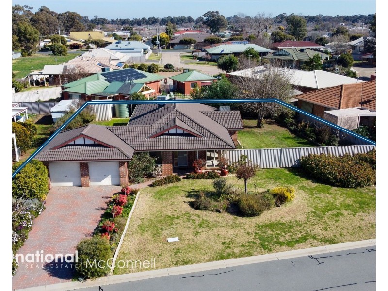 8 Henley Close, Kyabram VIC 3620
