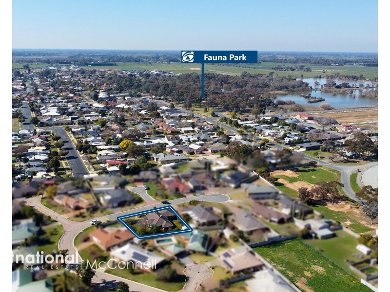 8 Henley Close, Kyabram VIC 3620