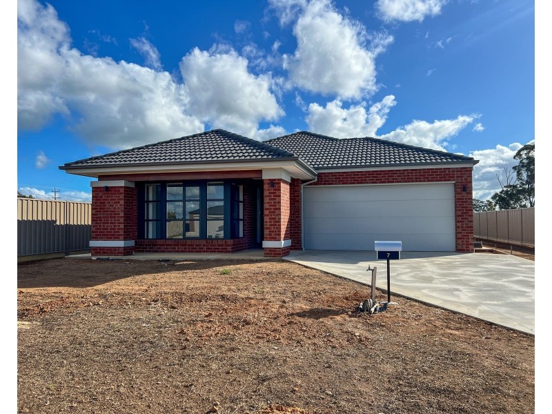 7 Nurtja Drive, Kyabram VIC 3620