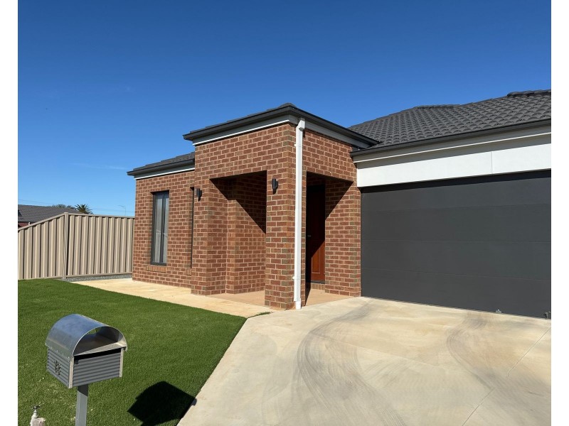13 Nurtja Drive, Kyabram VIC 3620