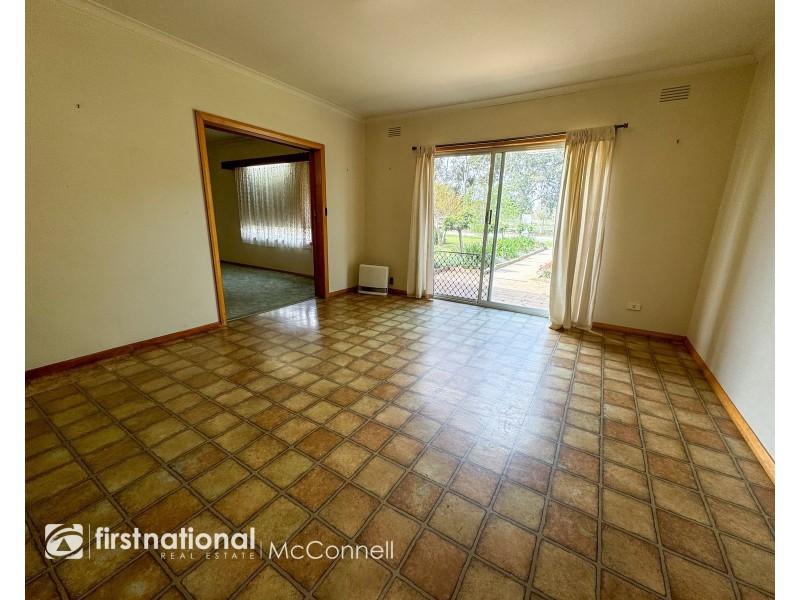 18 Lloyd Street, Kyabram VIC 3620