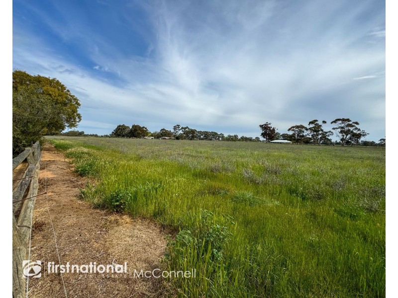 18 Lloyd Street, Kyabram VIC 3620