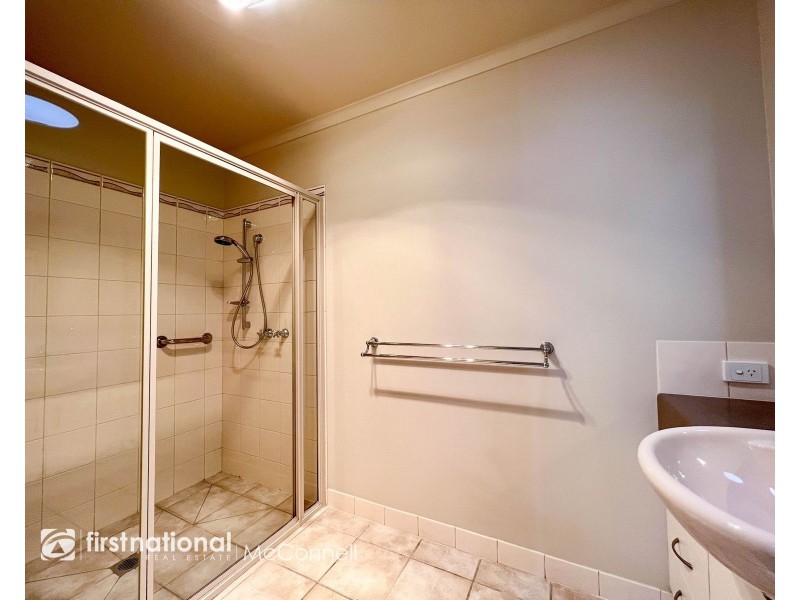 2/24 Saunders Street, Kyabram VIC 3620