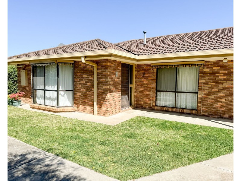 2/152 Fenaughty Street, Kyabram VIC 3620