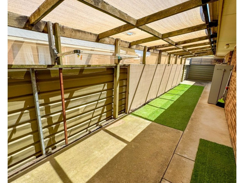 2/152 Fenaughty Street, Kyabram VIC 3620