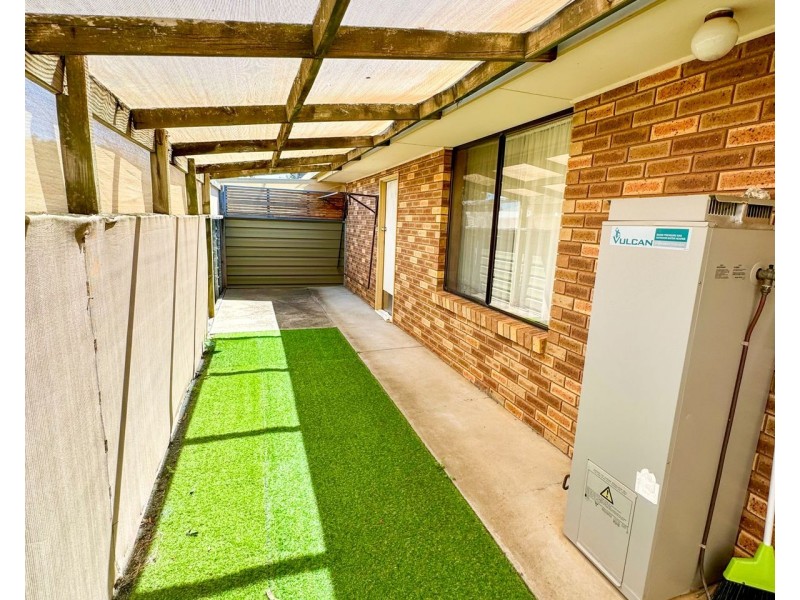 2/152 Fenaughty Street, Kyabram VIC 3620