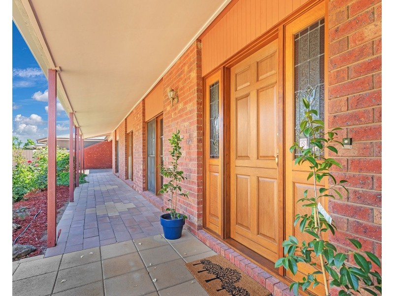 24 Outram Avenue, Kyabram VIC 3620
