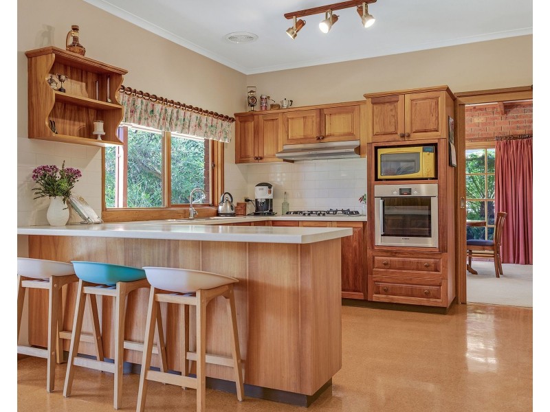 24 Outram Avenue, Kyabram VIC 3620