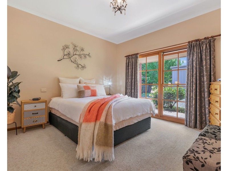24 Outram Avenue, Kyabram VIC 3620