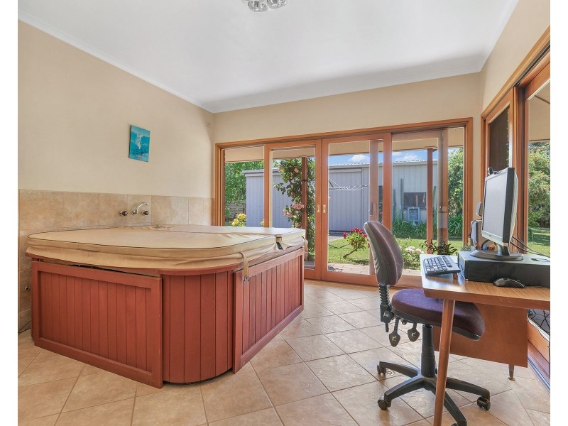 24 Outram Avenue, Kyabram VIC 3620