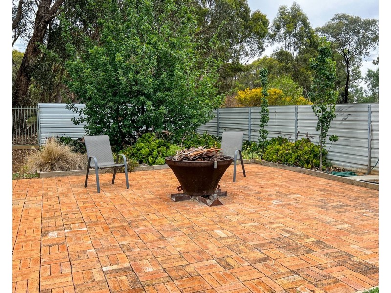 9 Outram Avenue, Kyabram VIC 3620