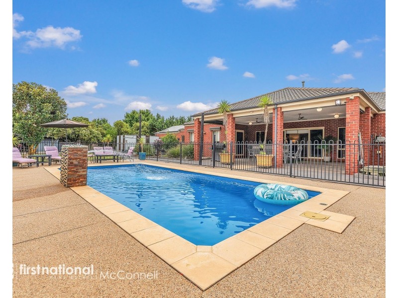 14 Gardadale Drive, Kyabram VIC 3620