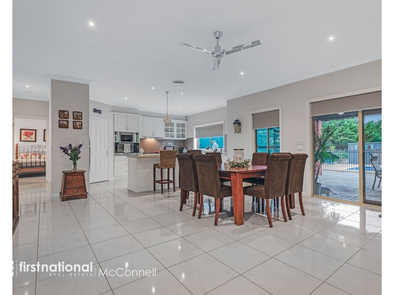 14 Gardadale Drive, Kyabram VIC 3620