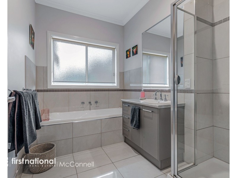 14 Gardadale Drive, Kyabram VIC 3620