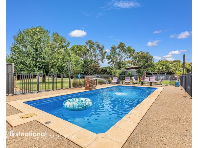 14 Gardadale Drive, Kyabram VIC 3620