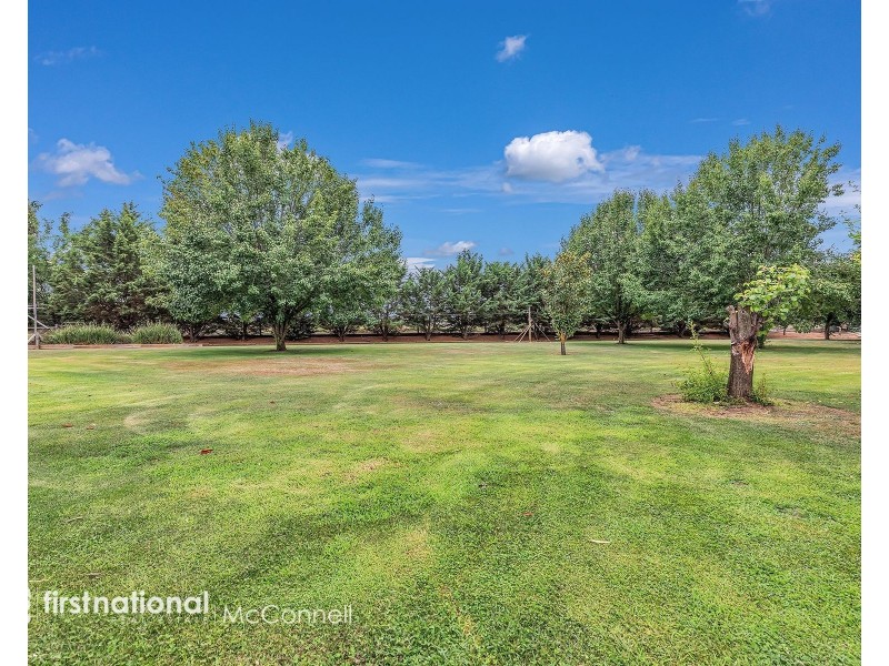 14 Gardadale Drive, Kyabram VIC 3620