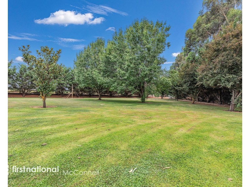 14 Gardadale Drive, Kyabram VIC 3620