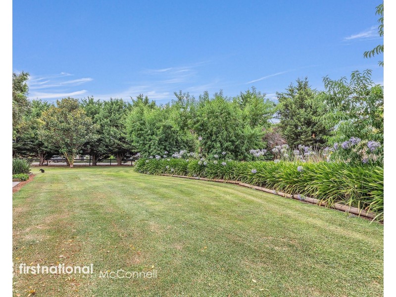 14 Gardadale Drive, Kyabram VIC 3620