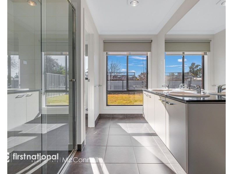14 Possum Place, Kyabram VIC 3620