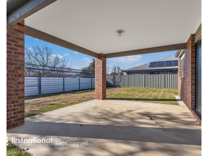 14 Possum Place, Kyabram VIC 3620