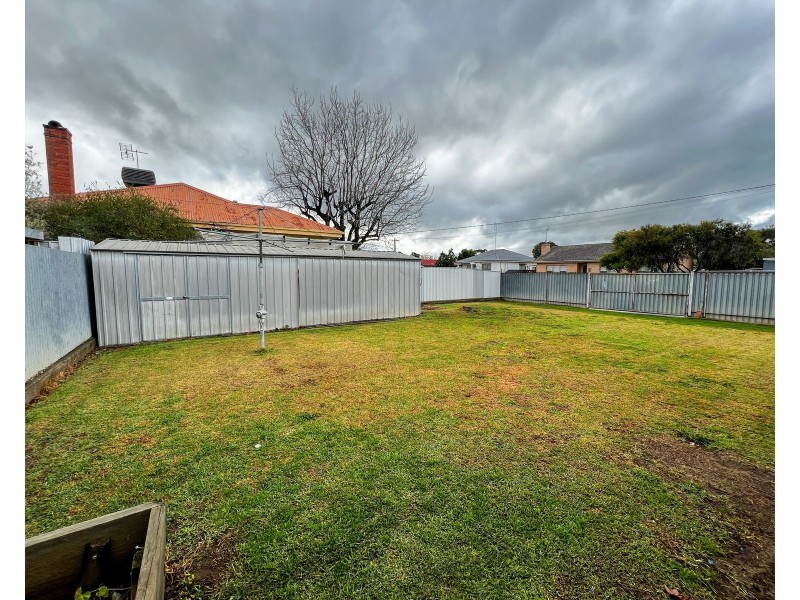 16 Lake Road, Kyabram VIC 3620