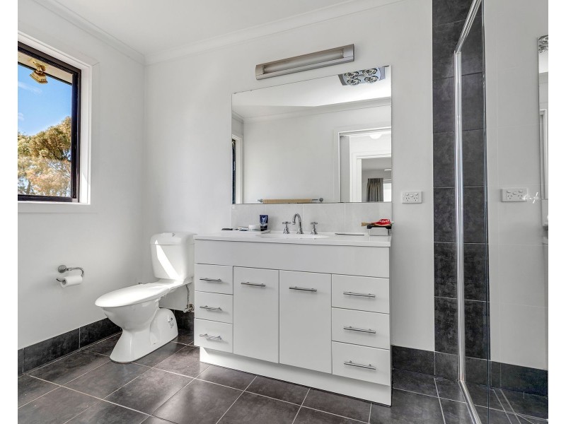 27 Colbert Street, Wyuna VIC 3620