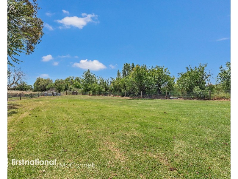 14 Finlay Road, Tongala VIC 3621
