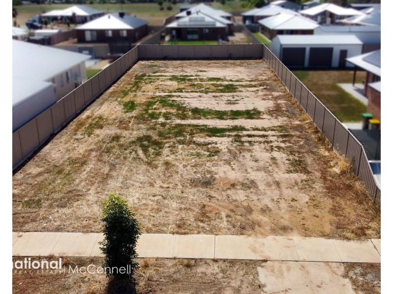 32 Walla Loop, Kyabram VIC 3620