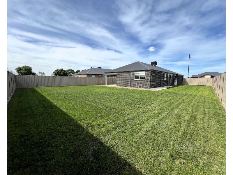 57 Nurtja Drive, Kyabram VIC 3620