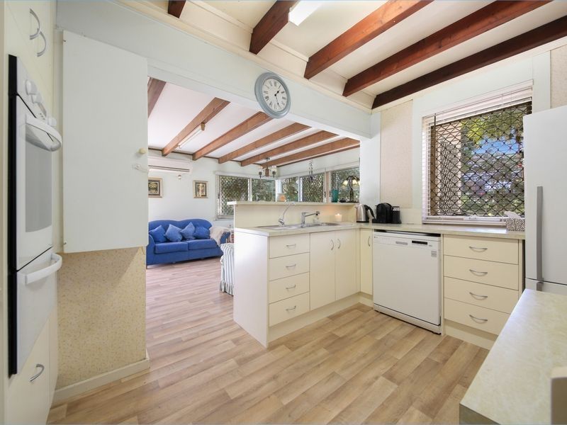 25 Dandar Drive, Southport QLD 4215