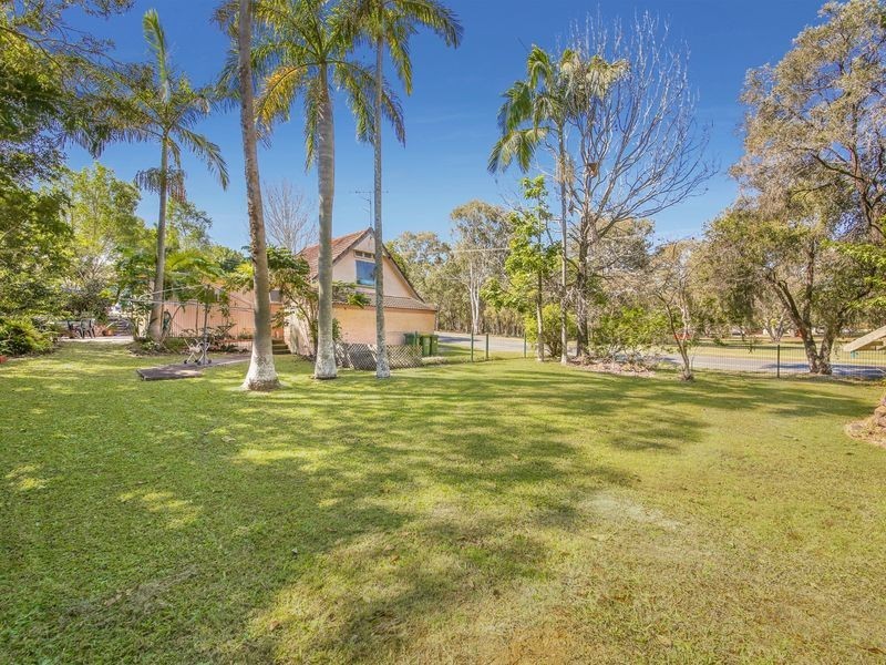 25 Dandar Drive, Southport QLD 4215