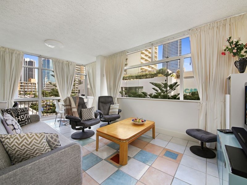 2B/32-34 Hanlan Street ‘Kinkabool’, Surfers Paradise QLD 4217