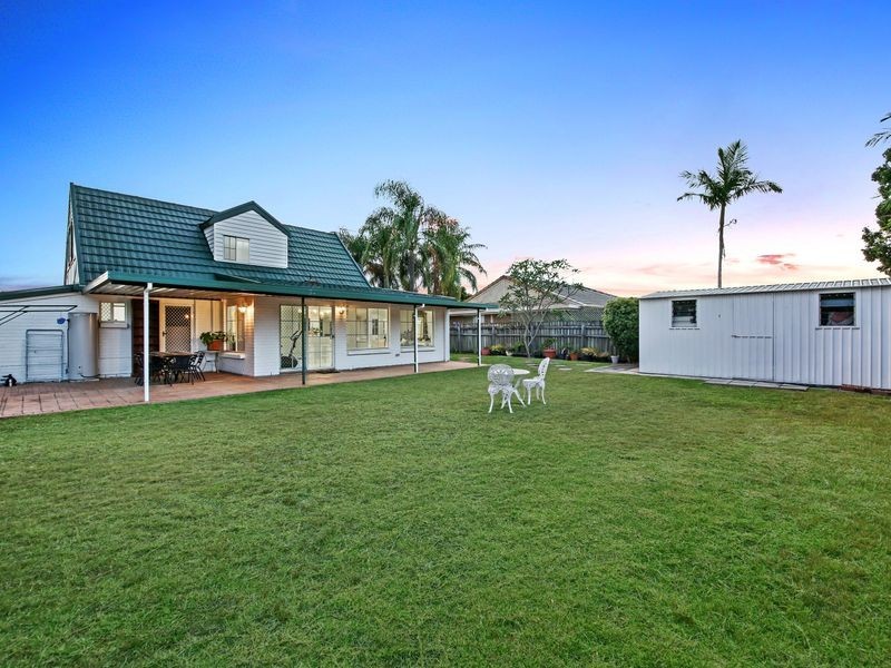 3 Darnay Road, Broadbeach Waters QLD 4218