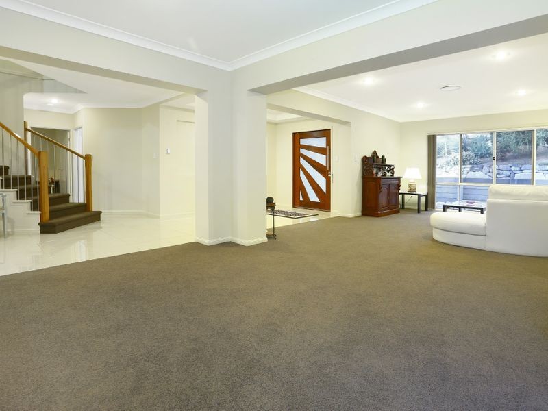 6 Perkins Close, Reedy Creek QLD 4227
