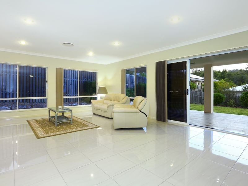 6 Perkins Close, Reedy Creek QLD 4227
