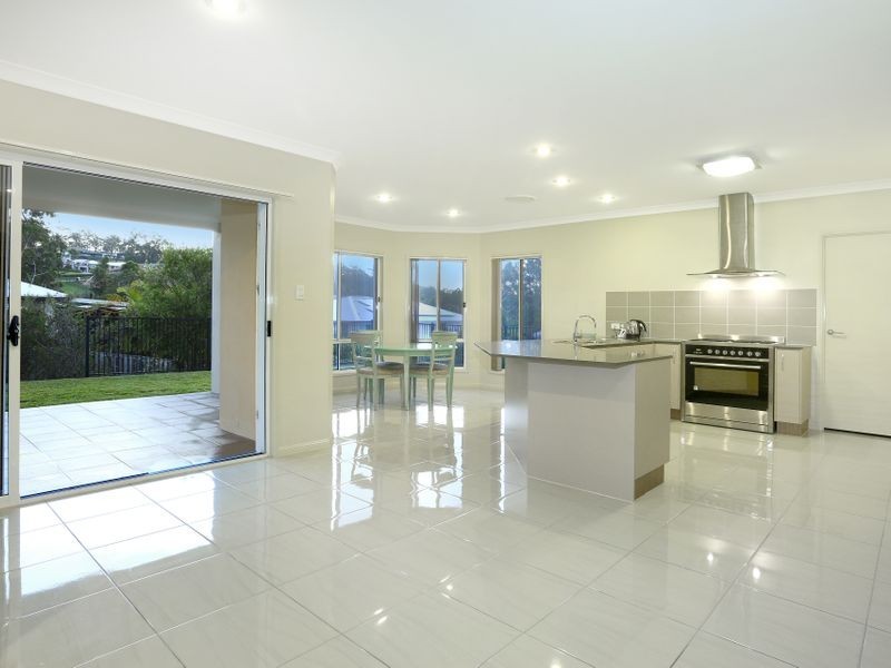 6 Perkins Close, Reedy Creek QLD 4227