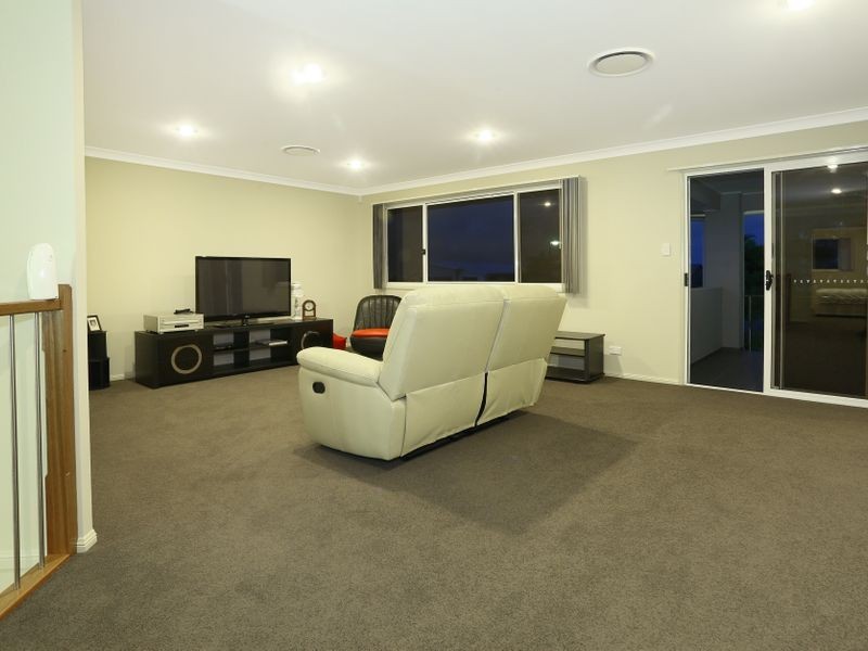6 Perkins Close, Reedy Creek QLD 4227