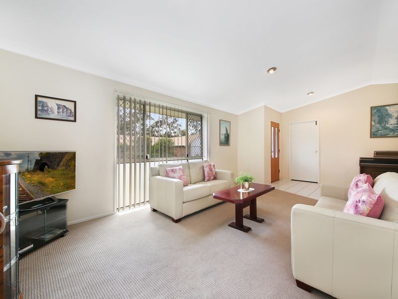 4 Beaumaris Court, Robina QLD 4226