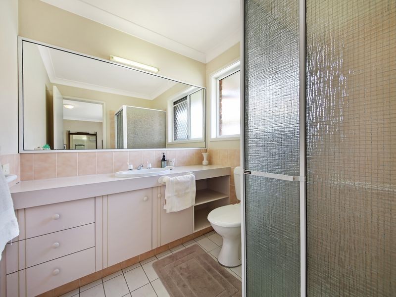 4 Beaumaris Court, Robina QLD 4226