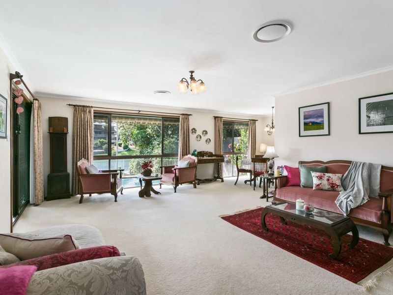 7 Glenbrook Avenue, Benowa Waters QLD 4217