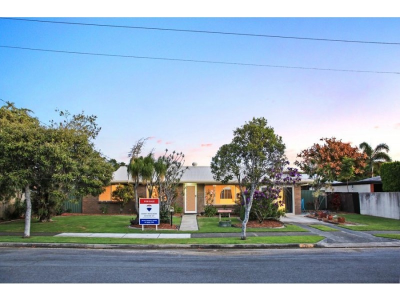 26 Allden Avenue, Labrador QLD 4215