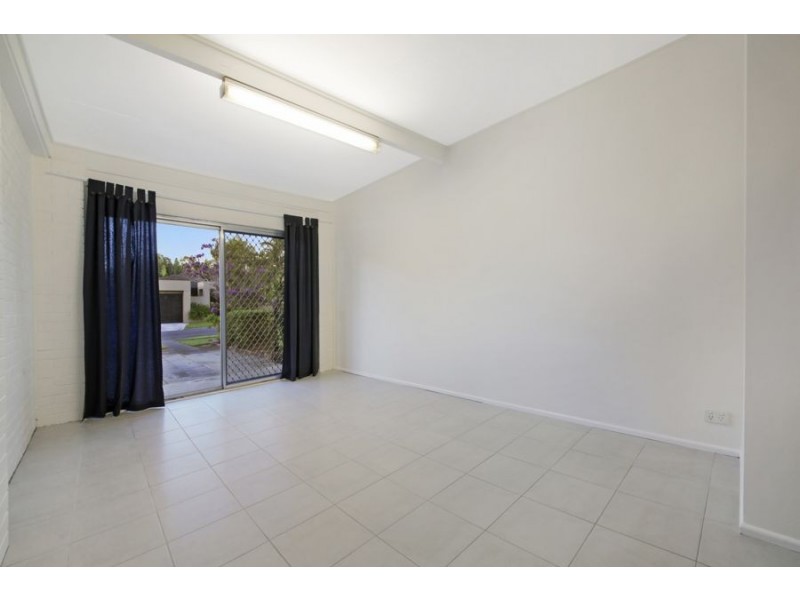 26 Allden Avenue, Labrador QLD 4215