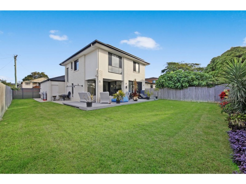 9 Kingsley Street, Labrador QLD 4215