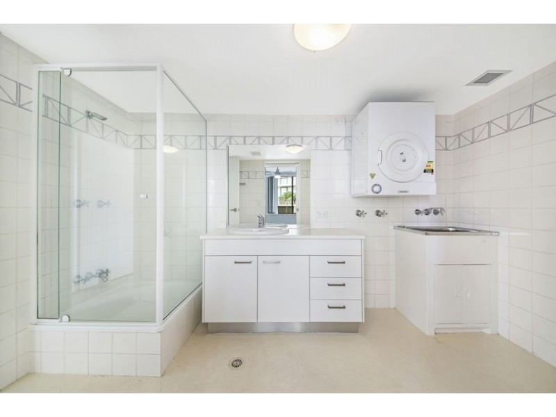 33/3355 Surfers Paradise Boulevard, Surfers Paradise QLD 4217
