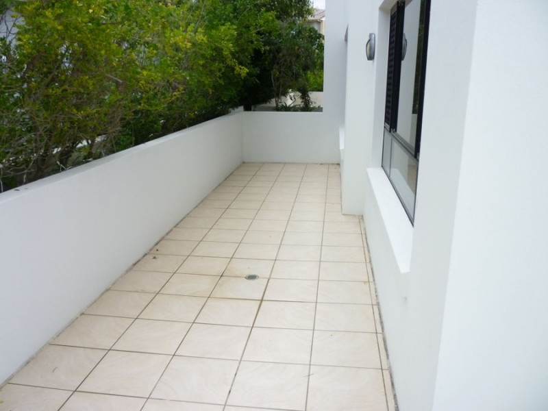 1 134 Stanhill Drive, Surfers Paradise QLD 4217