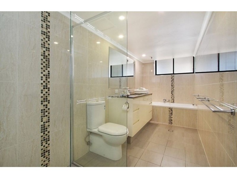 4A/1 Albert Avenue, Broadbeach QLD 4218
