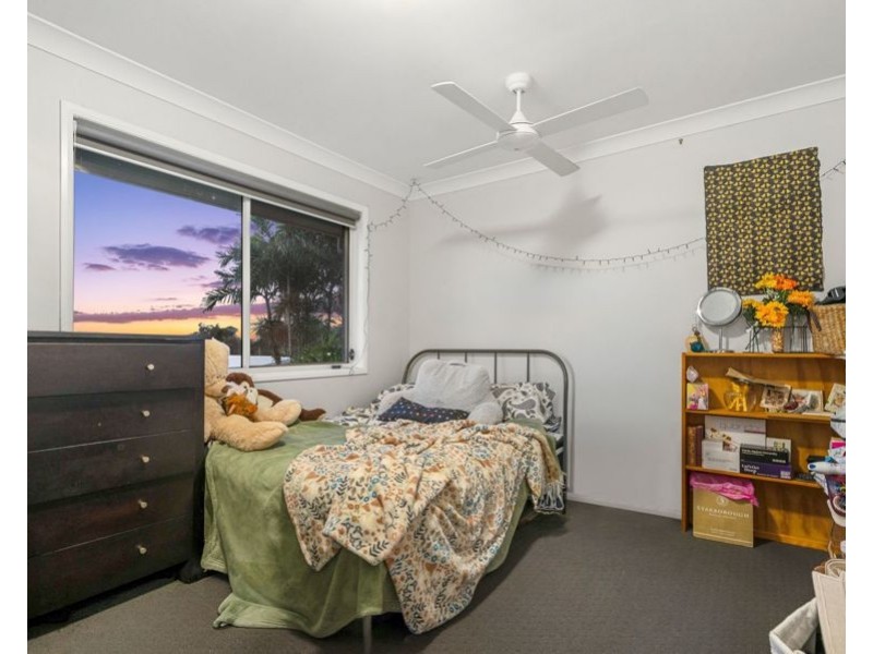 15 Cooleroo Crescent, Southport QLD 4215