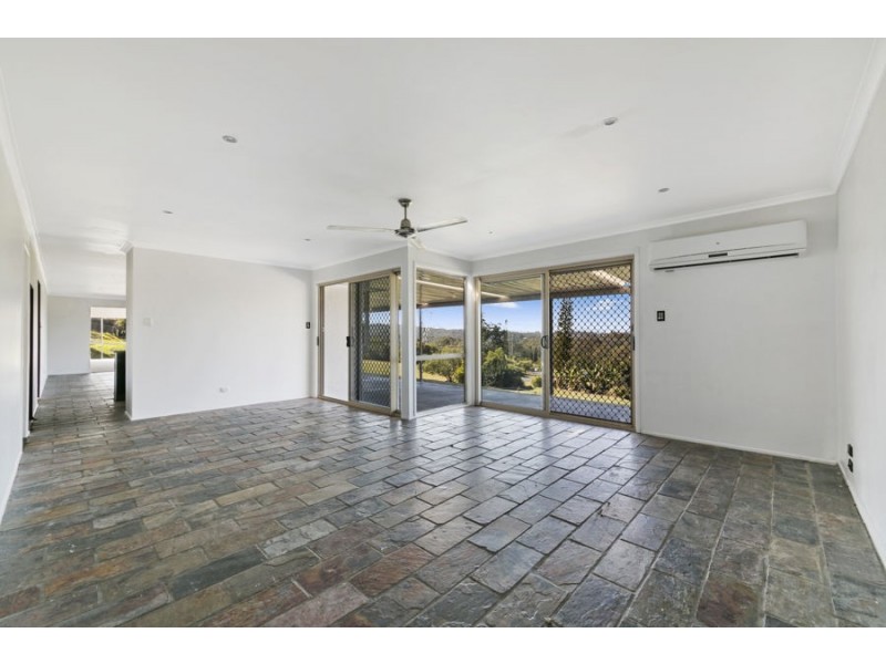 42 Viscount Drive, Tallai QLD 4213