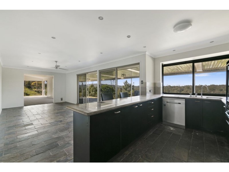 42 Viscount Drive, Tallai QLD 4213